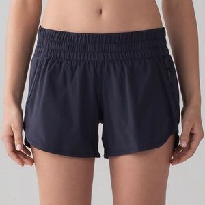 NWT Lululemon Tracker Short V (4") Midnight Navy (MDNI) size 12